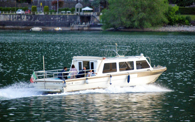 Motorboat rental on Lake Maggiore