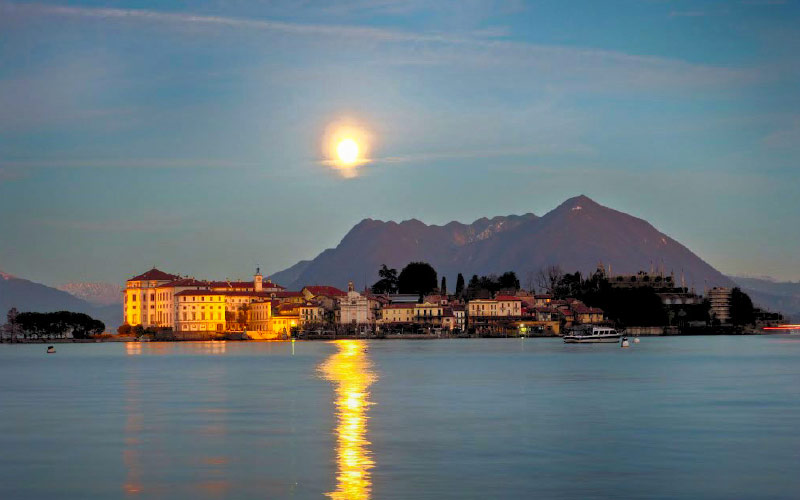 Crociera al tramonto sul lago Maggiore